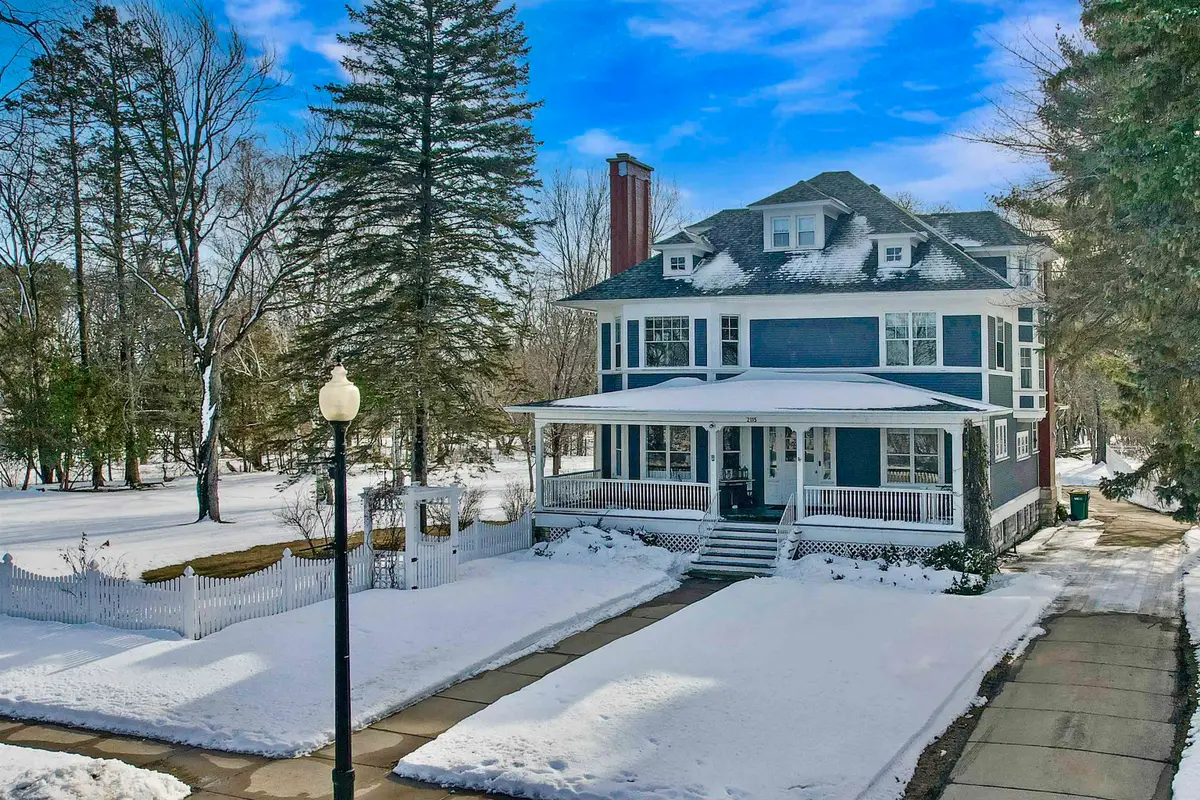 2115 Riverside Avenue, Marinette, WI 54143 - Image #1