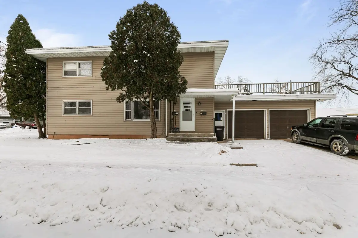 1105 Jefferson Street, Oshkosh, WI 54901-3833 - Image #1