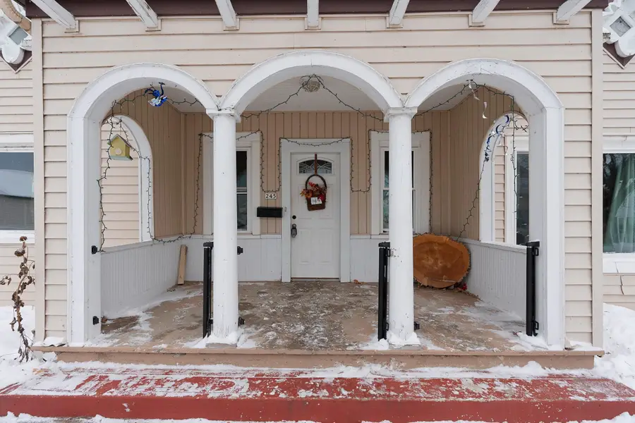 245 Buchanan Street, Algoma, WI 54201-1607 - Image #2