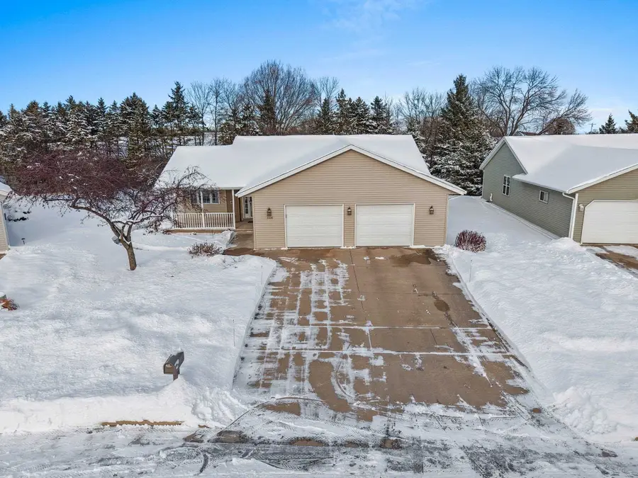 2336 Indy Court, De Pere, WI 54115 - Image #2