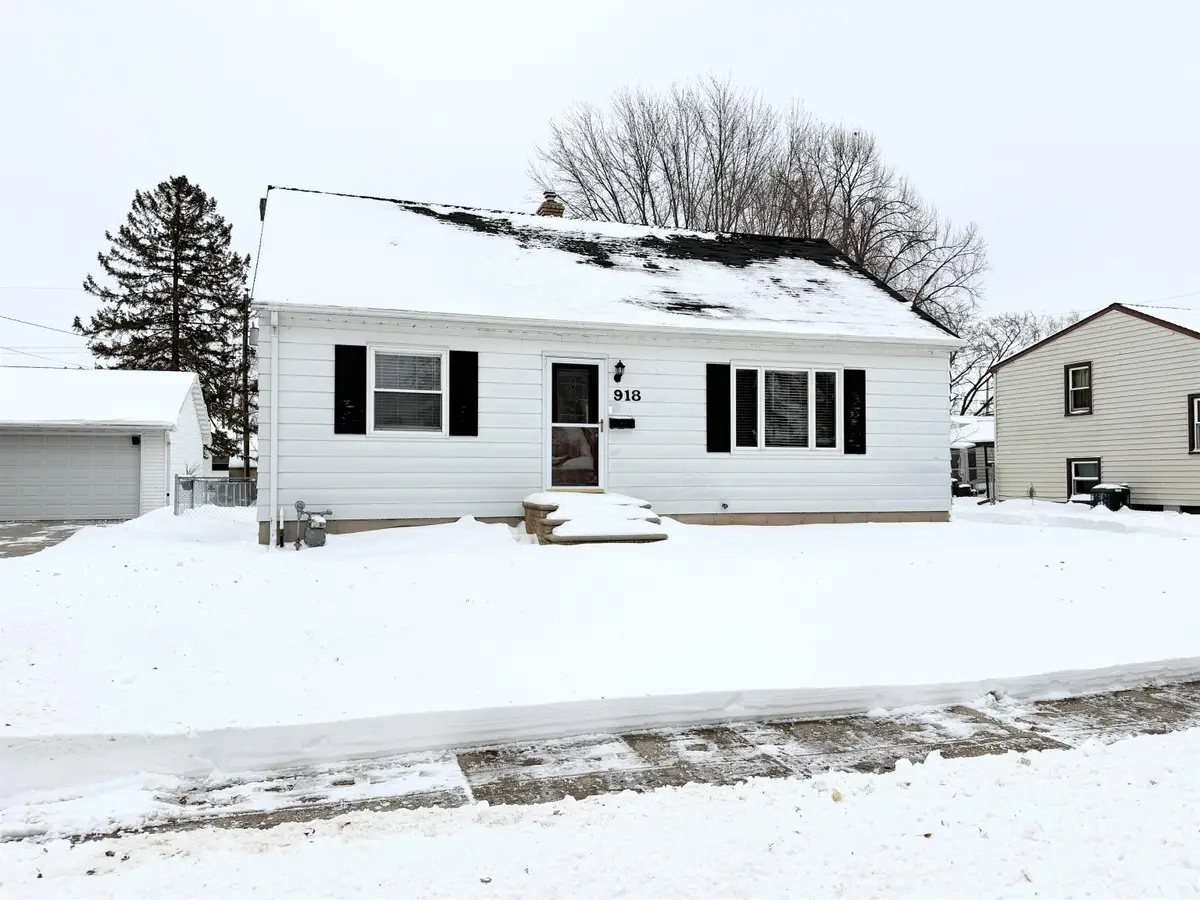 918 Newtols Street, Green Bay, WI 54302 - Image #1