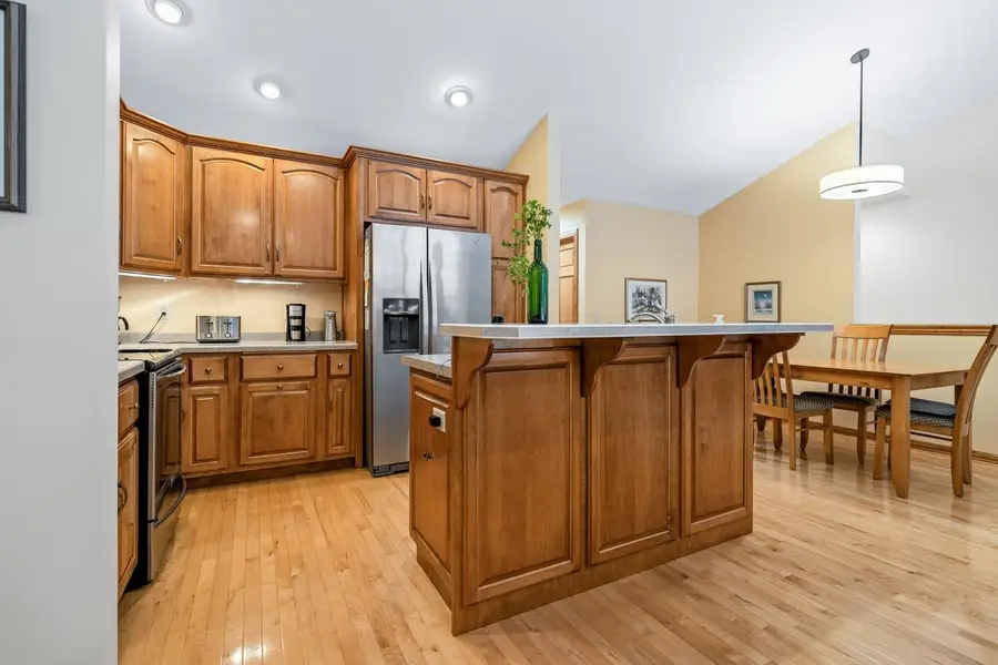 2690 Woodfield Court, Green Bay, WI 54313-9567 - Image #3