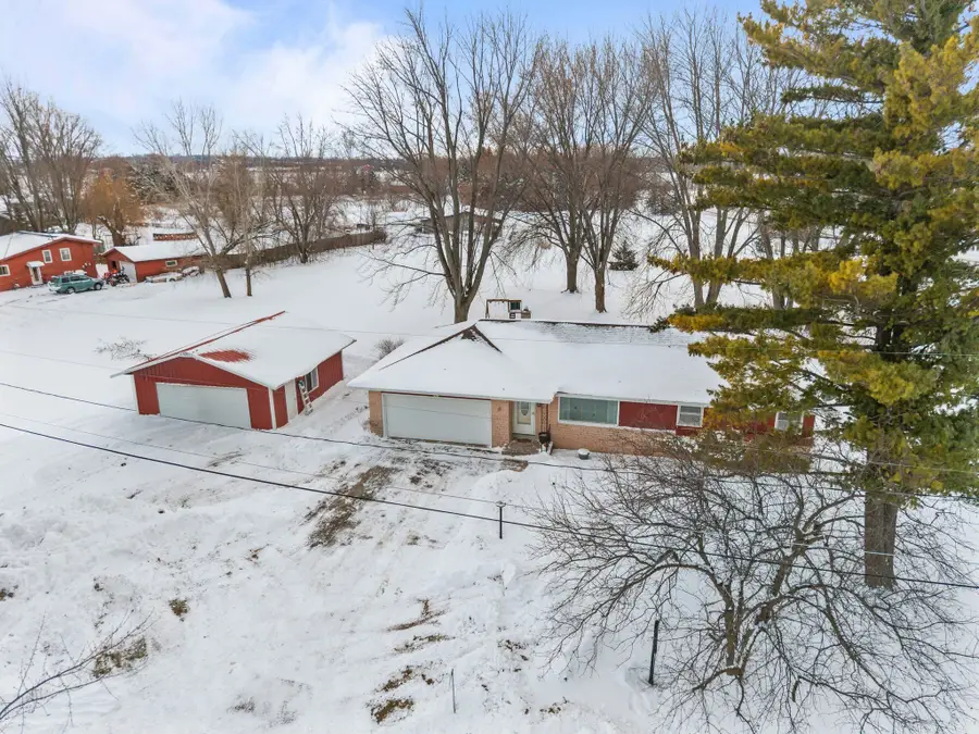 5481 E Reighmoor Road, Omro, WI 54963 - Image #2