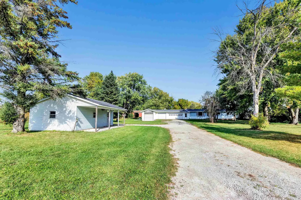 4076 County Road G, Oshkosh, WI 54904 - Image #1