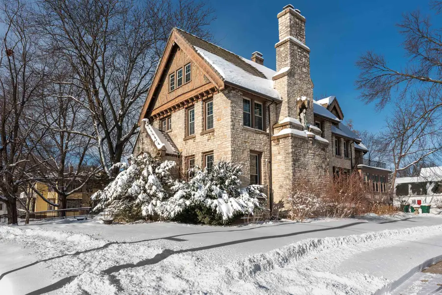 75 W Division Street, Fond Du Lac, WI 54935-4028 - Image #2