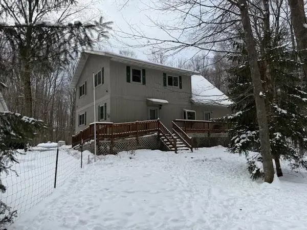 N4234 Deer Trail, WHITE LAKE, WI 54491-9436