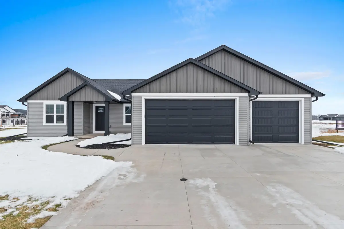 3400 Beckett Lane, Kaukauna, WI 54130 - #1