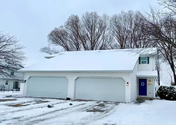 1434 Glenview Lane, LITTLE CHUTE, WI 54140