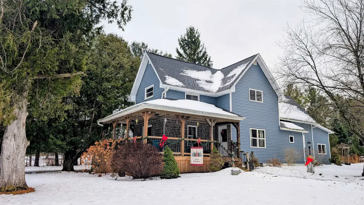 W10763 Cross Road, New London, WI 54961 - Image #1