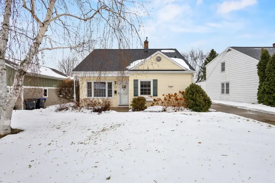 710 Cedar Street, Neenah, WI 54956 - Image #2
