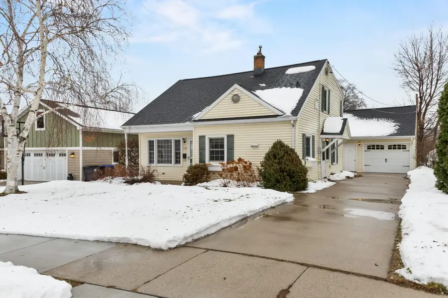 710 Cedar Street, Neenah, WI 54956 - Image #3