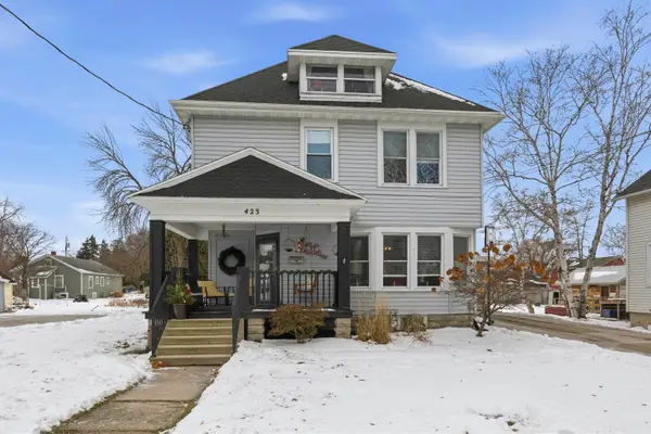 423 E Doty Avenue, NEENAH, WI 54956-2975