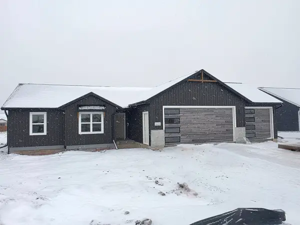 W5626 Tonys Way, APPLETON, WI 54915