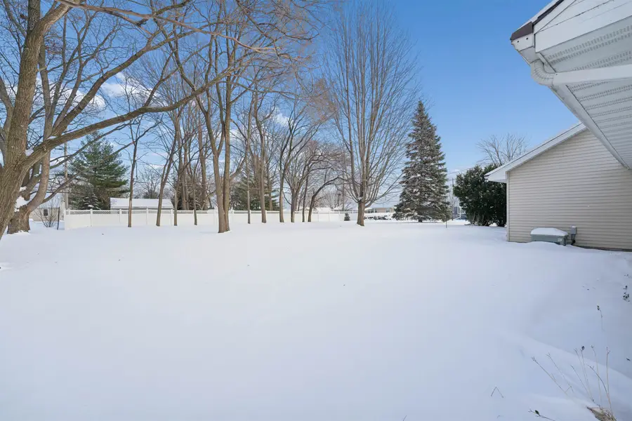 2918 N Appleton Street, Appleton, WI 54911 - Image #3