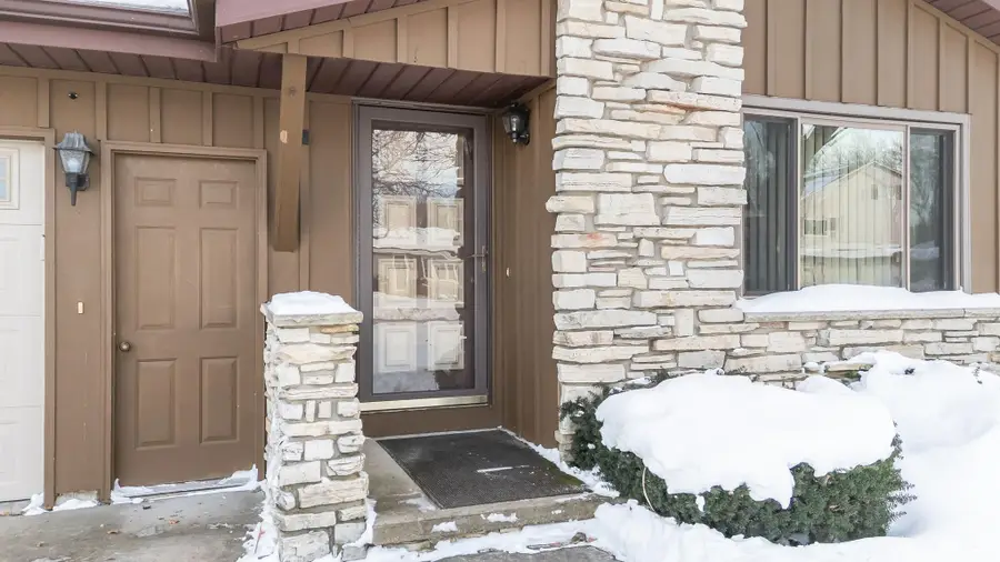 3531 W Sunnyview Road, Appleton, WI 54914-5617 - Image #2