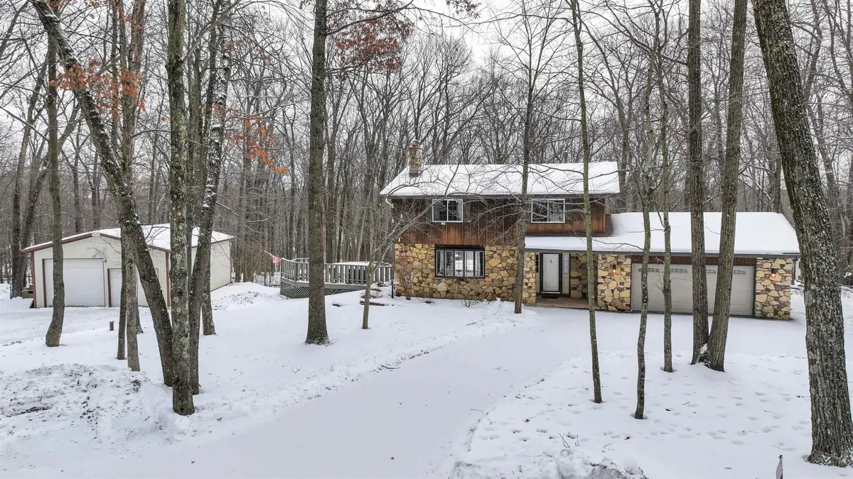 E2315 Woodridge Drive, Waupaca, WI 54981 - Image #1