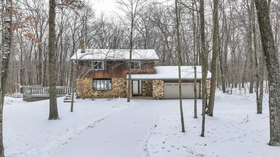 E2315 Woodridge Drive, Waupaca, WI 54981 - Image #2