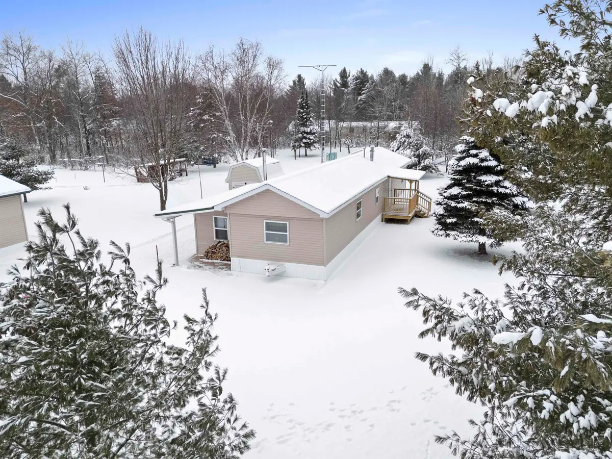 W10807 Neveln Lane, Crivitz, WI 54114 - Image #1