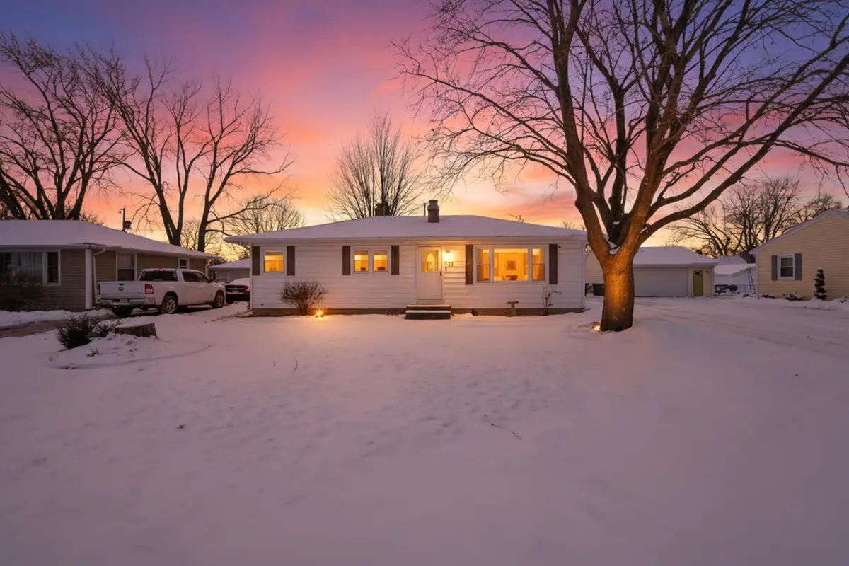 975 Clover Street, Menasha, WI 54952 - Image #1