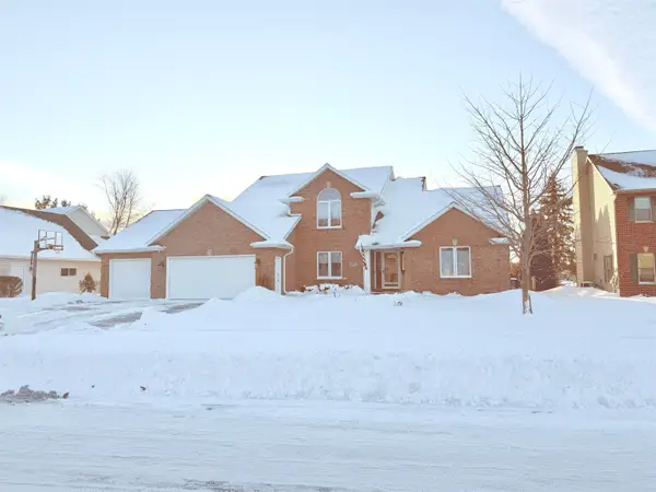 124 Shelley Lane, DE PERE, WI 54115-3752