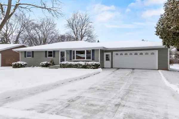 1729 N Blossom Drive, APPLETON, WI 54914