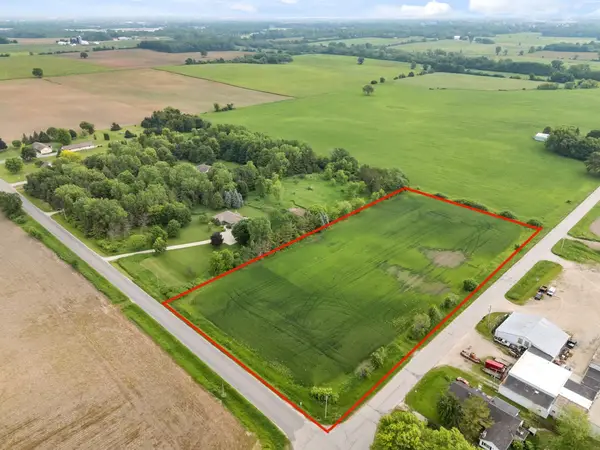 Fairview Road, NEENAH, WI 54956-0000