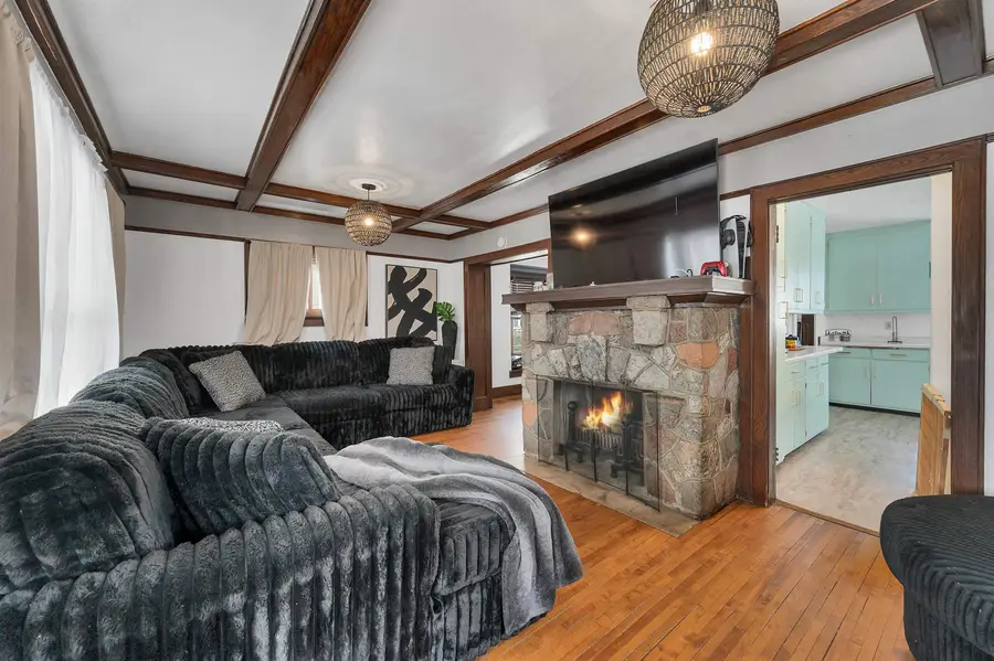 1327 Doty Street, Green Bay, WI 54301 - Image #3