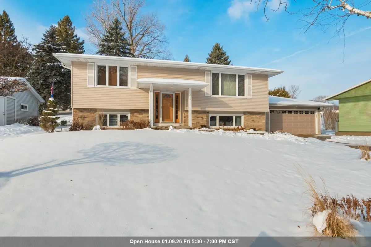 250 Michelle Court, Green Bay, WI 54302-4926 - Image #1