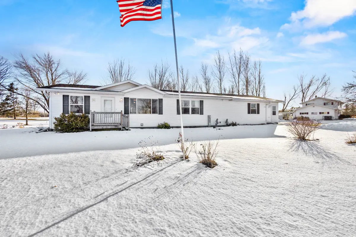 3286 County Road E, Omro, WI 54963 - Image #1