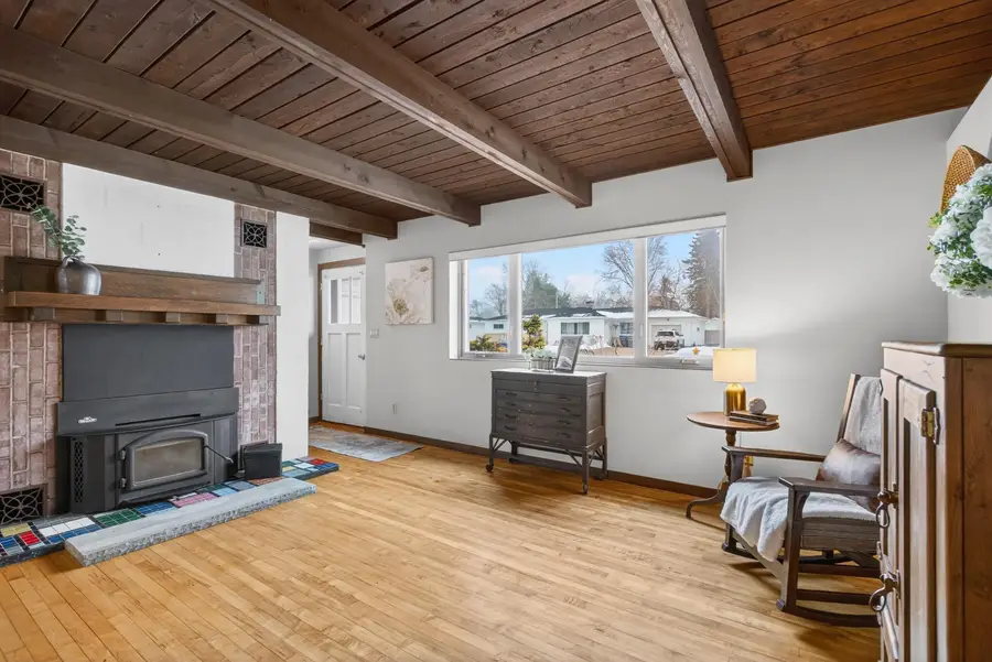 520 E Cecil Street, Neenah, WI 54956 - Image #3