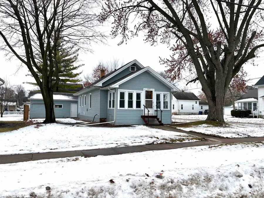 1119 W Bent Avenue, Oshkosh, WI 54901-2817 - Image #2