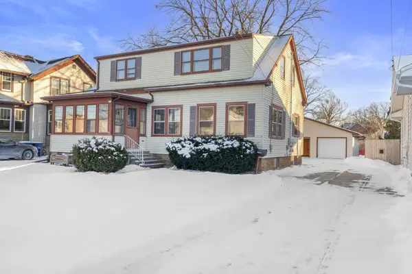 803 W New York Avenue, OSHKOSH, WI 54901