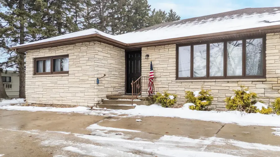 3505 N Richmond Street, Appleton, WI 54911 - Image #2