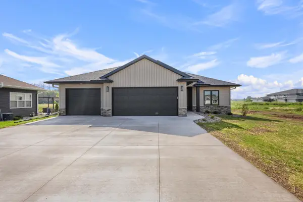 726 Tambour Court #7, DE PERE, WI 54115