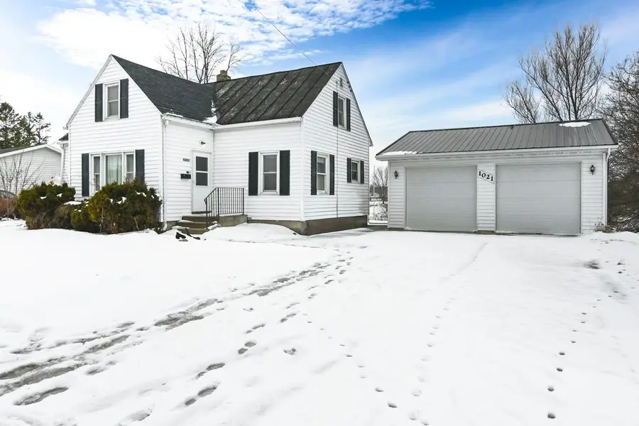 1021 Navarino Street, Algoma, WI 54201 - Image #2