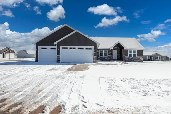 2911 E Aquamarine Avenue, APPLETON, WI 54913