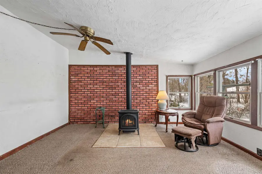 655 Gilmore Street, Marinette, WI 54143 - Image #2