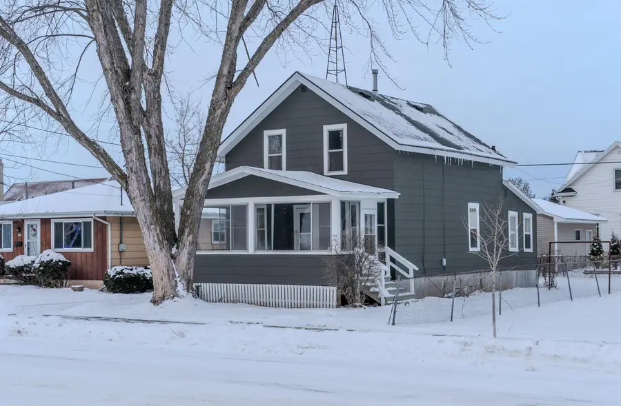 904 W 8th Avenue, Oshkosh, WI 54902 - Image #3