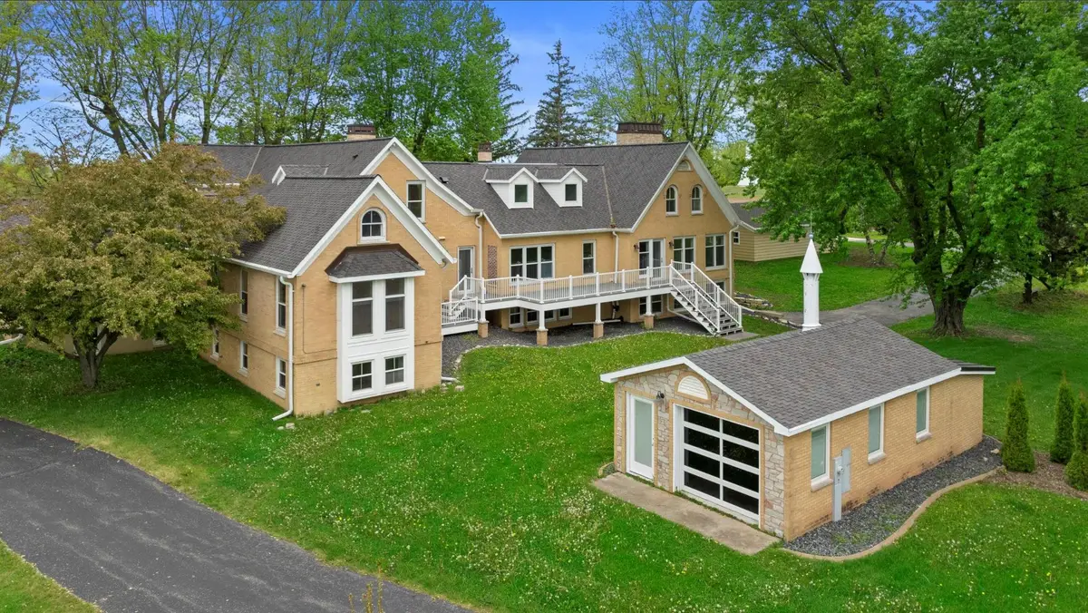 6600 N Ballard Road, Appleton, WI 54913 - Image #1