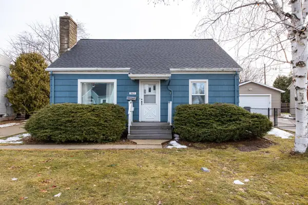 962 Higgins Avenue, NEENAH, WI 54956