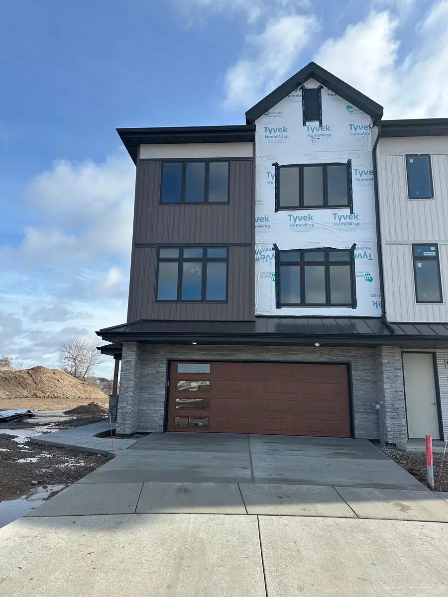 385 Satori Trail, Kimberly, WI 54136 - Image #2