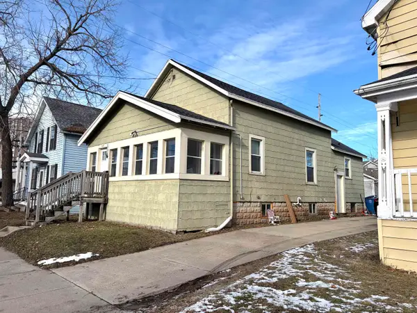 504 Ceape Avenue, OSHKOSH, WI 54901-5209