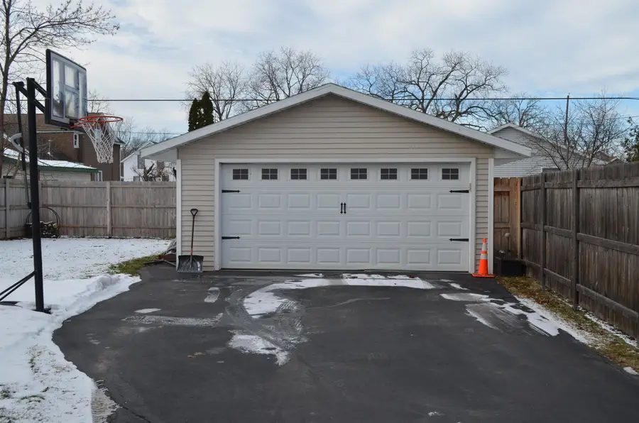 1237 Western Street, Oshkosh, WI 54901-3667 - Image #3