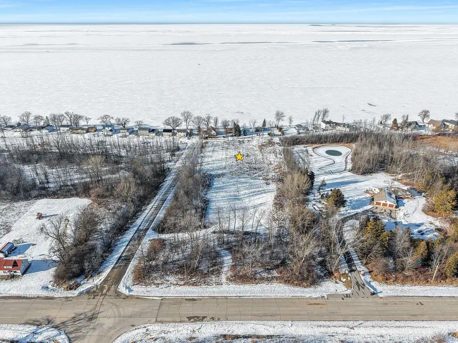 Sun N Surf Drive #3, Luxemburg, WI 54217-9551 - Image #2