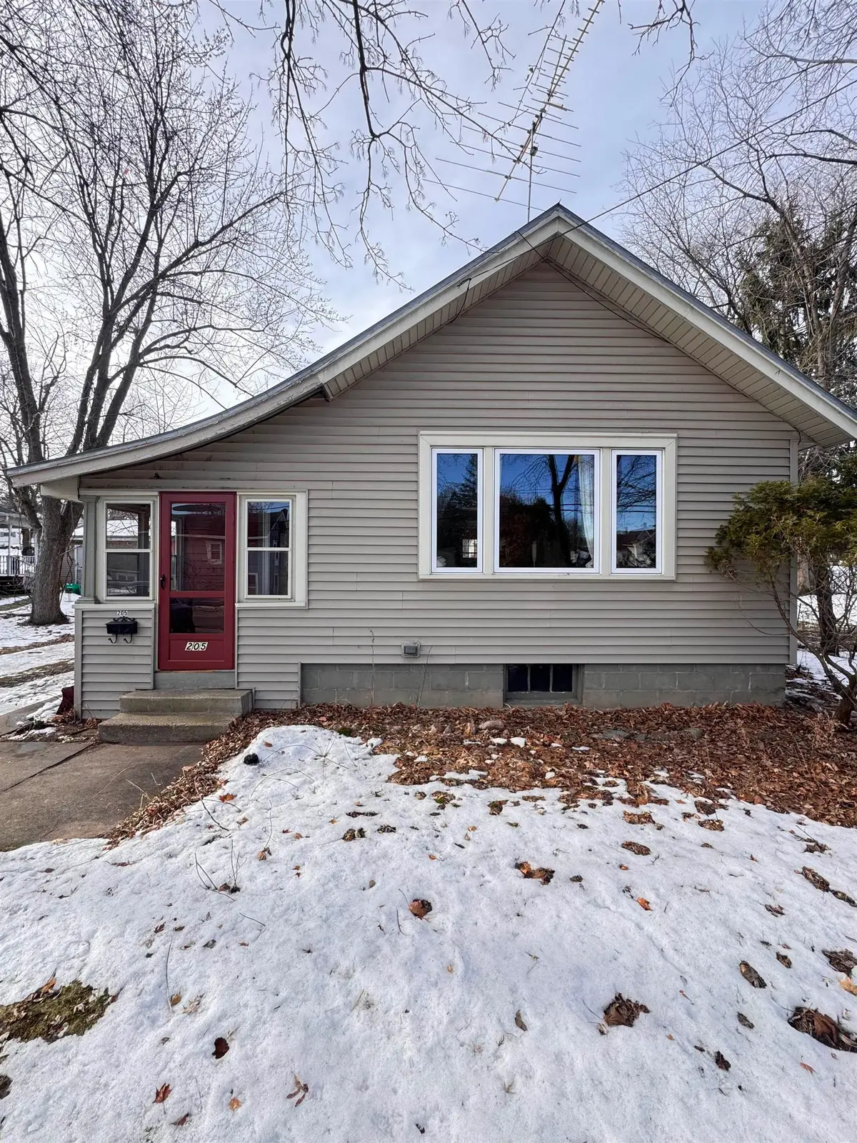 205 N Harrison Street, Waupaca, WI 54981 - Image #1