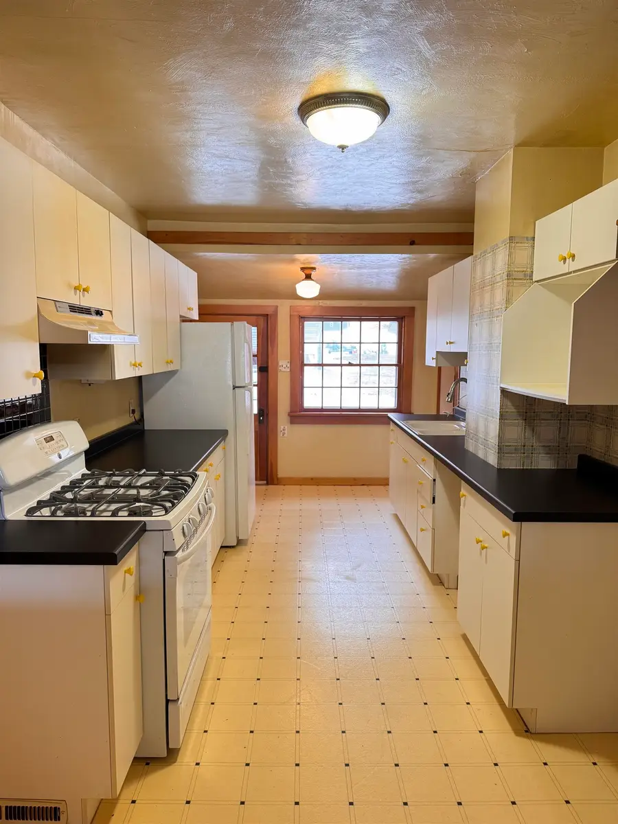 205 N Harrison Street, Waupaca, WI 54981 - Image #2