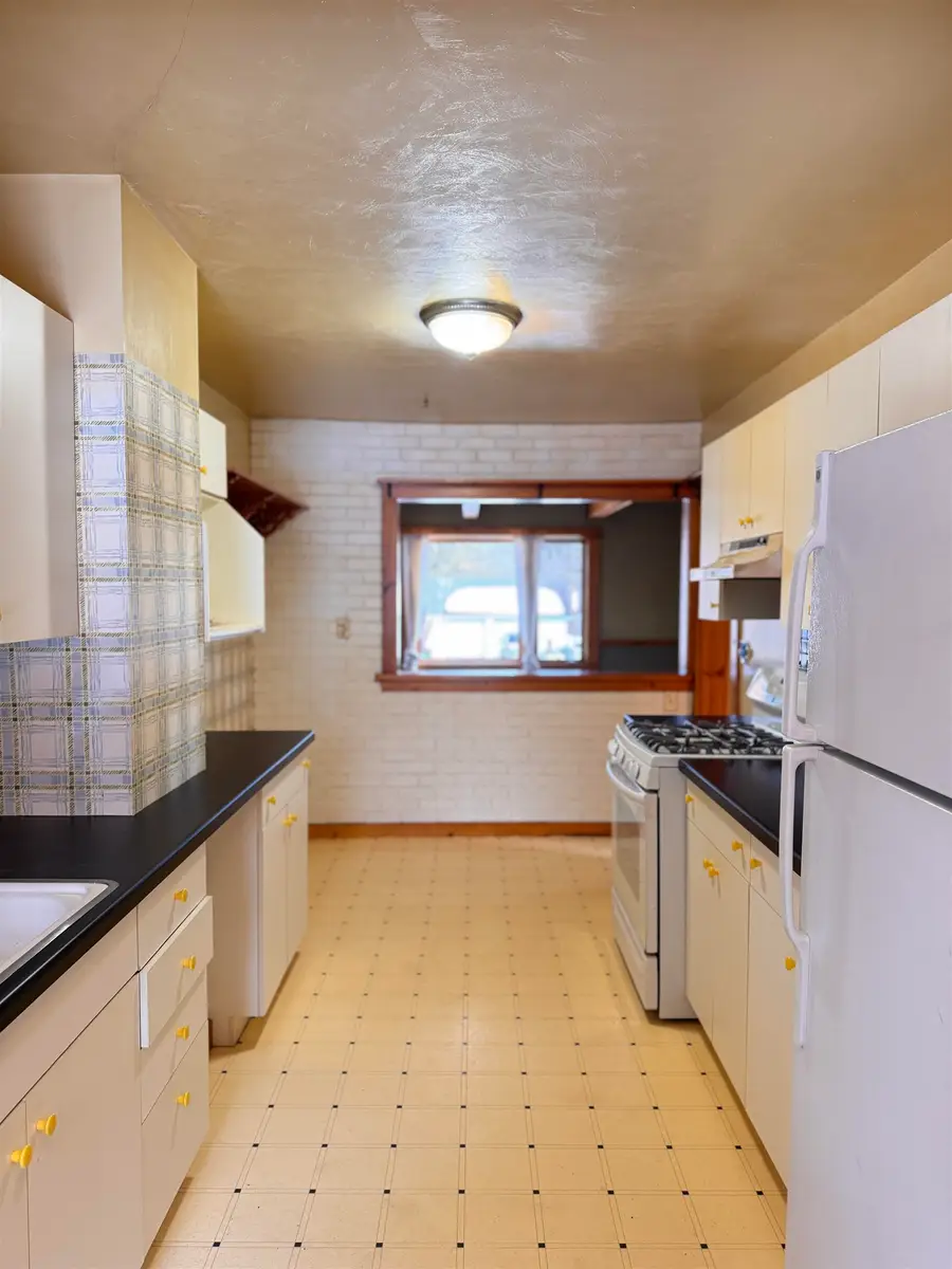 205 N Harrison Street, Waupaca, WI 54981 - Image #3