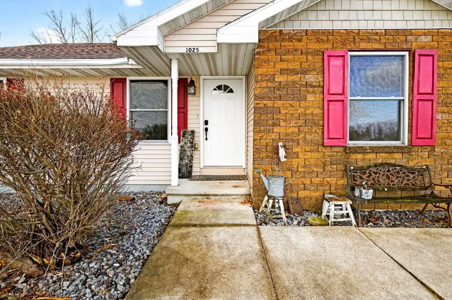 1025 Mill Pond Circle, Weyauwega, WI 54983 - Image #2