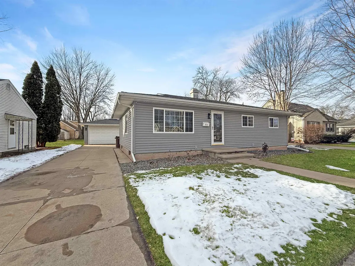 804 John Street, Menasha, WI 54952-2532 - Image #1