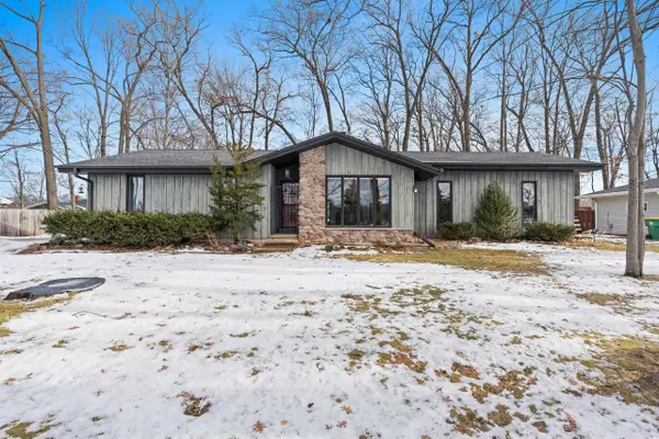 1313 Sorrento Drive, GREEN BAY, WI 54304-1433